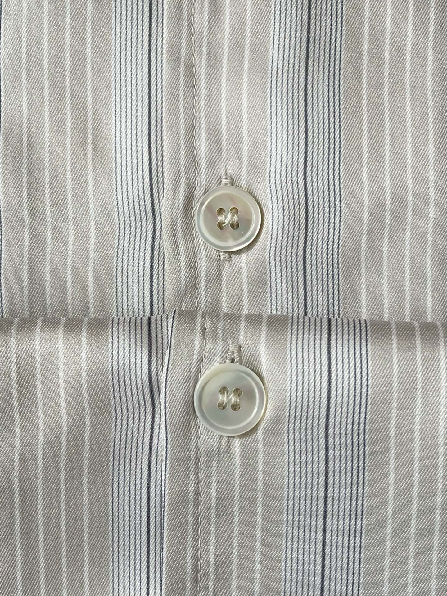 Zegna 灰调竖条纹古巴领真丝长袖衬衫