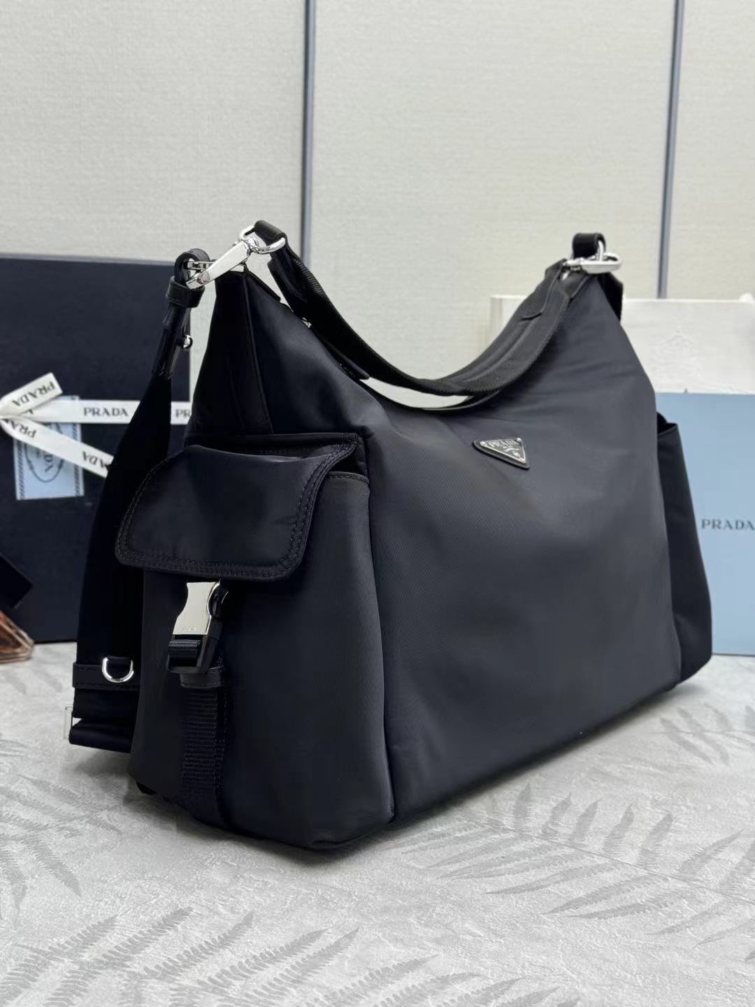 尼龙布银扣2VH204探索包