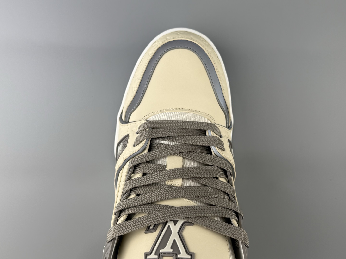 最新配色 Trainer 圆头系带