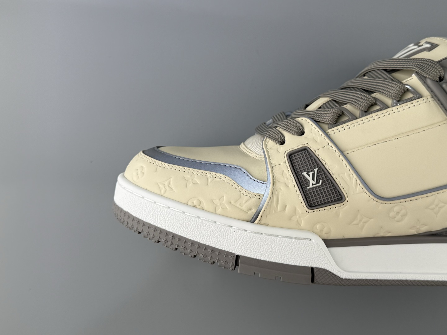 最新配色 Trainer 圆头系带